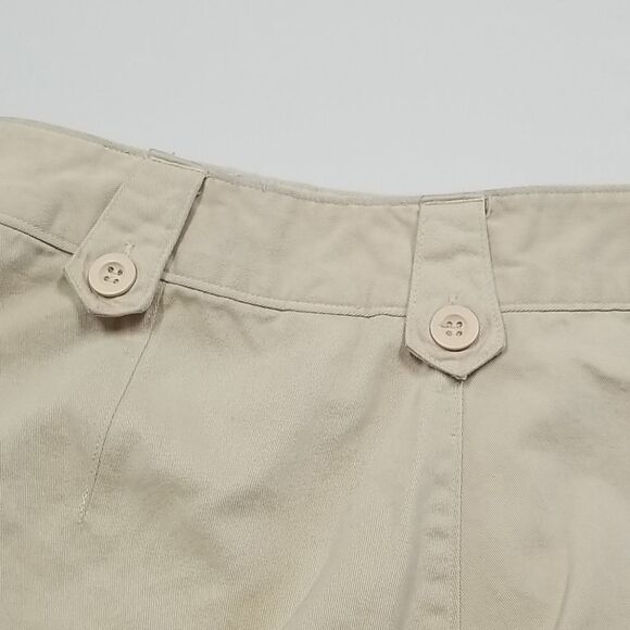 Liz Claiborne Shorts Studio Women's Size 16 Golf Khaki Color Pockets Belt Loops - Picture 6 of 9